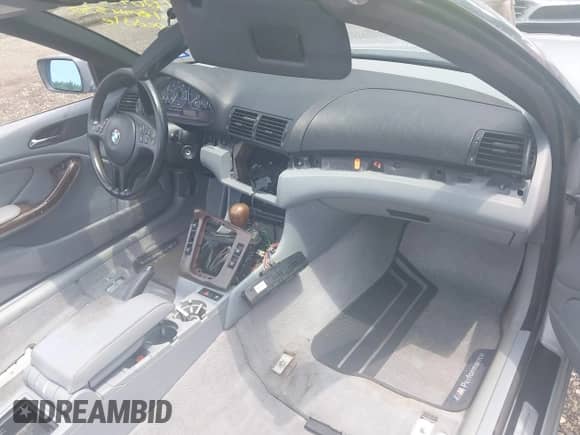 2001 BMW 3 Series 330Ci with VIN WBABS53451JU81015, listed as a IAAI auction lot 42648232 with 126,529 mi miles and . Bid and sale history available at DreamBid. Image 5.