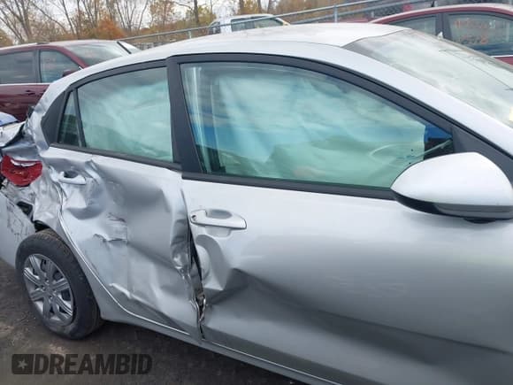 ✅ 2023 Kia Rio S • VIN: 3KPA24AD3PE600388 • Лот: 43563056. Опубликован ранее на IAAI с пробегом 49 348 миль. Бесплатный доступ к архиву аукционных продаж из США и подробный отчёт об истории автомобиля на DreamBid. Изображение 13.