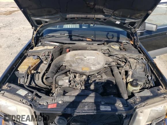 ✅ 1987 Mercedes-Benz 560 • VIN: WDBCA39D3HA355282 • Lot: 74798524. Listed on Copart with 200,535 mi. Free auction sales archive from the USA and detailed vehicle history report at DreamBid. Image 11.