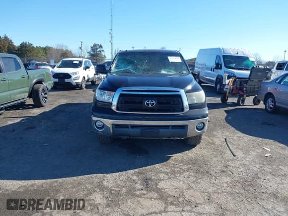 ✅ 2011 Toyota Tundra • VIN: 5TFDM5F18BX023877 • Lot: 41558654. Listed on IAAI with 235,734 mi. Free auction sales archive from the USA and detailed vehicle history report at DreamBid. Image 12.