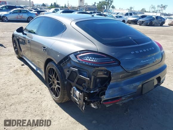 ✅ 2016 Porsche Panamera GTS • VIN: WP0AF2A73GL081577 • Lot: 43571511. Wystawiony na IAAI z przebiegiem 39 723 mil. Bezpłatny archiwum sprzedaży aukcyjnych z USA i szczegółowy raport historii pojazdu na DreamBid. Zdjęcie 3.