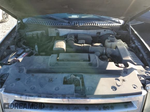 ✅ 2010 Ford Expedition SSV • VIN: 1FMJU1F5XAEA48249 • Lot: 45340725. Listed on Copart with 211,227 mi. Free auction sales archive from the USA and detailed vehicle history report at DreamBid. Image 12.