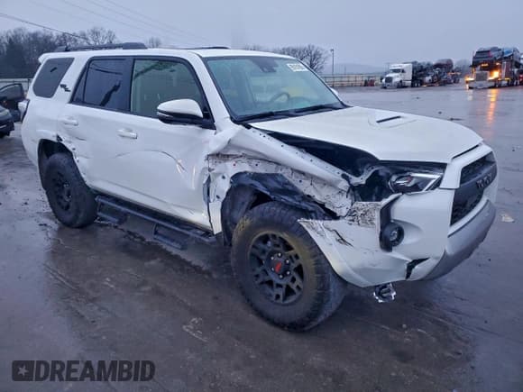 ✅ 2024 Toyota 4Runner TRD Off Road Premium • VIN: JTERU5JR6R6248202 • Lot: 95151905. Listed on Copart with 18,543 mi. Free auction sales archive from the USA and detailed vehicle history report at DreamBid. Image 4.