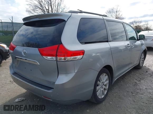 ✅ 2014 Toyota Sienna Limited • VIN: 5TDDK3DC0ES093771 • Лот: 43650332. Опубликован ранее на IAAI с пробегом 133 300 миль. Бесплатный доступ к архиву аукционных продаж из США и подробный отчёт об истории автомобиля на DreamBid. Изображение 4.