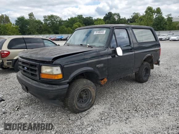 ✅ 1996 Ford Bronco XL • VIN: 1FMEU15N6TLA28680 • Lot: 70108345. Listed on Copart with 184,673 mi. Free auction sales archive from the USA and detailed vehicle history report at DreamBid. Image 1.