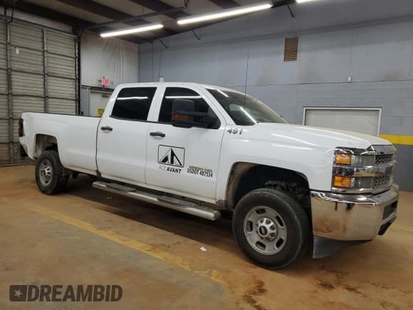 ✅ 2019 Chevrolet Silverado 2500HD Work Truck • VIN: 1GC1CREG5KF225486 • Lot: 44016485. Wystawiony na Copart z przebiegiem 217 081 mil. Bezpłatny archiwum sprzedaży aukcyjnych z USA i szczegółowy raport historii pojazdu na DreamBid. Zdjęcie 4.