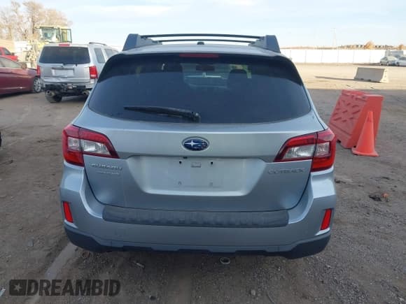 ✅ 2015 Subaru Outback Premium • VIN: 4S4BSBCC3F3256110 • Lot: 43695469. Listed on IAAI with 167,425 mi. Free auction sales archive from the USA and detailed vehicle history report at DreamBid. Image 16.
