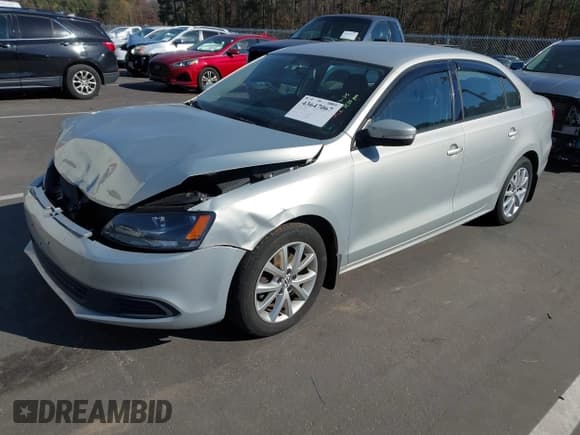 ✅ 2011 Volkswagen Jetta SE • VIN: 3VWDZ7AJ1BM377988 • Lot: 43647067. Wystawiony na IAAI z przebiegiem 182 738 mil. Bezpłatny archiwum sprzedaży aukcyjnych z USA i szczegółowy raport historii pojazdu na DreamBid. Zdjęcie 17.