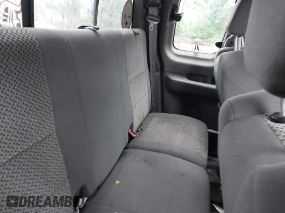 ✅ 2003 Ford F-150 XL • VIN: 1FTRX18W13NA55808 • Лот: 42197778. Опубликован ранее на IAAI с пробегом 223 816 миль. Бесплатный доступ к архиву аукционных продаж из США и подробный отчёт об истории автомобиля на DreamBid. Изображение 8.