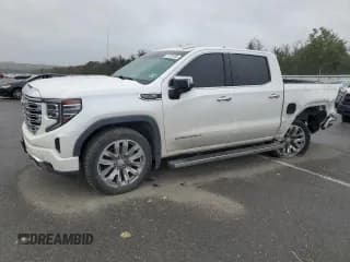 ✅ 2023 GMC Sierra 1500 Denali • VIN: 1GTUUGED8PZ115395 • Лот: 71721435. Опубликован ранее на Copart с пробегом 46 201 миль. Бесплатный доступ к архиву аукционных продаж из США и подробный отчёт об истории автомобиля на DreamBid. Изображение 1.