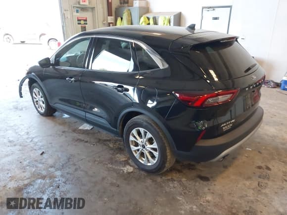 ✅ 2023 Ford Escape Active • VIN: 1FMCU9GN9PUA52314 • Lot: 43194990. Wystawiony na IAAI z przebiegiem 29 211 mil. Bezpłatny archiwum sprzedaży aukcyjnych z USA i szczegółowy raport historii pojazdu na DreamBid. Zdjęcie 3.