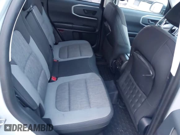 ✅ 2021 Ford Bronco Sport Big Bend • VIN: 3FMCR9B67MRA92170 • Lot: 43697772. Wystawiony na IAAI z przebiegiem 46 325 mil. Bezpłatny archiwum sprzedaży aukcyjnych z USA i szczegółowy raport historii pojazdu na DreamBid. Zdjęcie 8.