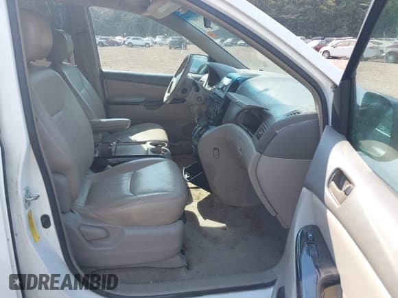 ✅ 2004 Toyota Sienna CE • VIN: 5TDZA23C34S091127 • Лот: 43260885. Опубликован ранее на IAAI с пробегом 216 108 миль. Бесплатный доступ к архиву аукционных продаж из США и подробный отчёт об истории автомобиля на DreamBid. Изображение 5.