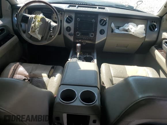 ✅ 2010 Ford Expedition Max Limited • VIN: 1FMJK2A5XAEB68376 • Lot: 61794295. Wystawiony na Copart z przebiegiem 287 779 mil. Bezpłatny archiwum sprzedaży aukcyjnych z USA i szczegółowy raport historii pojazdu na DreamBid. Zdjęcie 8.