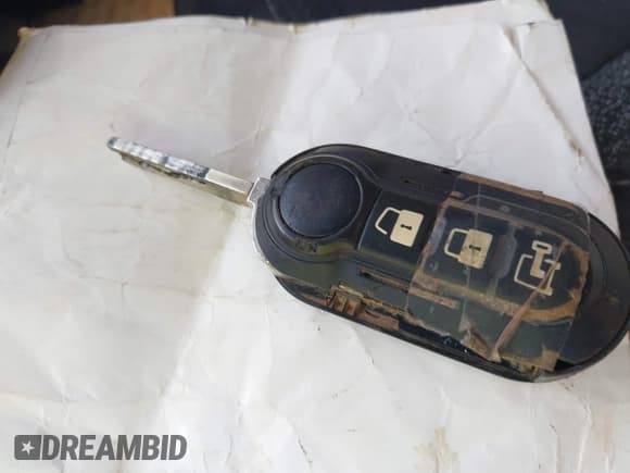 ✅ 2020 Ram ProMaster Cargo • VIN: 3C6URVJG9LE108460 • Lot: 43266741. Listed on IAAI with 71,530 mi. Free auction sales archive from the USA and detailed vehicle history report at DreamBid. Image 11.