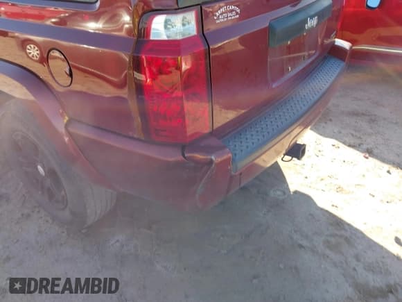 ✅ 2007 Jeep Commander Sport • VIN: 1J8HH48P17C673286 • Lot: 41361680. Listed on IAAI with 229,407 mi. Free auction sales archive from the USA and detailed vehicle history report at DreamBid. Image 6.