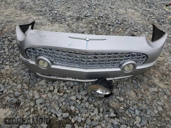 ✅ 2004 Ford Thunderbird Deluxe • VIN: 1FAHP60A44Y108547 • Lot: 70671234. Wystawiony na Copart z przebiegiem 112 290 mil. Bezpłatny archiwum sprzedaży aukcyjnych z USA i szczegółowy raport historii pojazdu na DreamBid. Zdjęcie 12.