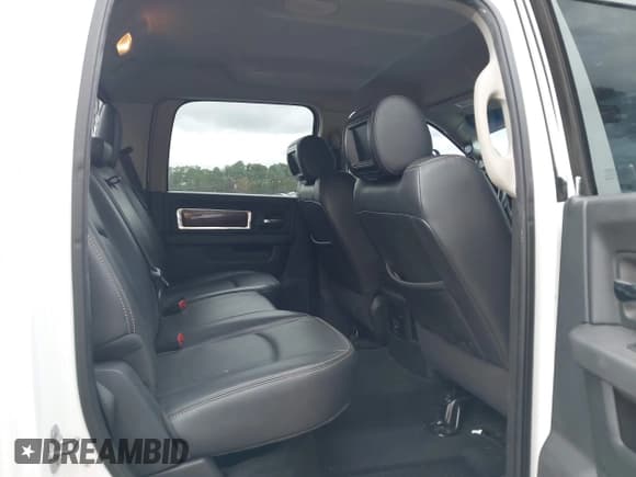 ✅ 2012 Ram 2500 Laramie • VIN: 3C6UD5FL4CG145649 • Lot: 43565318. Wystawiony na IAAI z przebiegiem 232 939 mil. Bezpłatny archiwum sprzedaży aukcyjnych z USA i szczegółowy raport historii pojazdu na DreamBid. Zdjęcie 8.