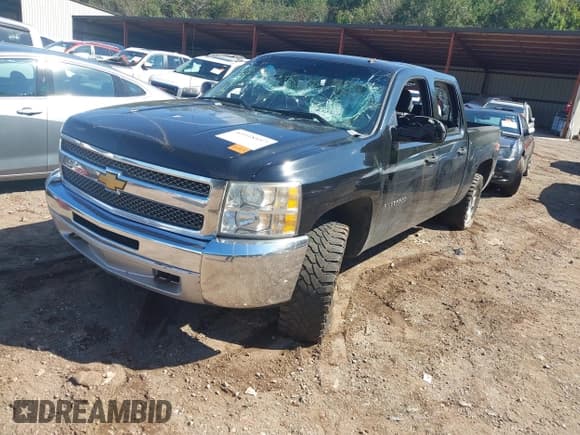 ✅ 2013 Chevrolet Silverado 1500 LT • VIN: 3GCPKSE77DG161375 • Lot: 43318557. Wystawiony na IAAI z przebiegiem 321 443 mil. Bezpłatny archiwum sprzedaży aukcyjnych z USA i szczegółowy raport historii pojazdu na DreamBid. Zdjęcie 17.