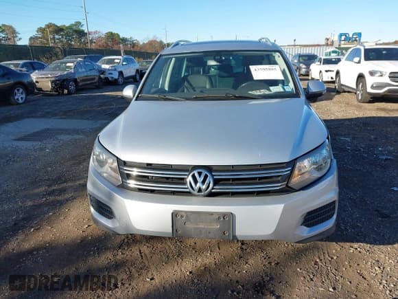 ✅ 2017 Volkswagen Tiguan Wolfsburg Edition • VIN: WVGSV7AX9HK020953 • Lot: 43595885. Listed on IAAI with 127,773 mi. Free auction sales archive from the USA and detailed vehicle history report at DreamBid. Image 12.