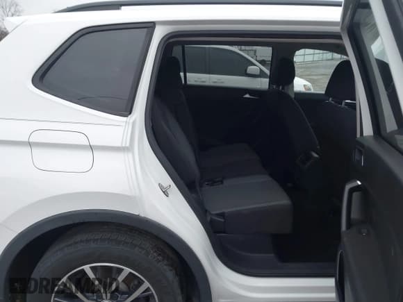 ✅ 2021 Volkswagen Tiguan S • VIN: 3VV1B7AX0MM029375 • Лот: 43877067. Опубликован ранее на IAAI с пробегом 17 258 миль. Бесплатный доступ к архиву аукционных продаж из США и подробный отчёт об истории автомобиля на DreamBid. Изображение 8.