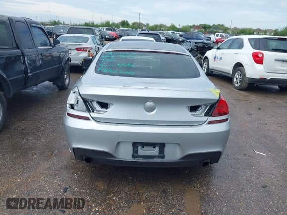 ✅ 2015 BMW 6 Series 640i • VIN: WBA6A0C51FD318982 • Lot: 41875547. Wystawiony na IAAI z przebiegiem 60 968 mil. Bezpłatny archiwum sprzedaży aukcyjnych z USA i szczegółowy raport historii pojazdu na DreamBid. Zdjęcie 16.