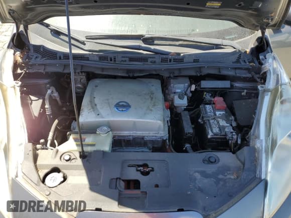 ✅ 2015 Nissan LEAF SV • VIN: 1N4AZ0CP0FC322394 • Lot: 65833105. Listed on Copart with 33,370 mi. Free auction sales archive from the USA and detailed vehicle history report at DreamBid. Image 11.