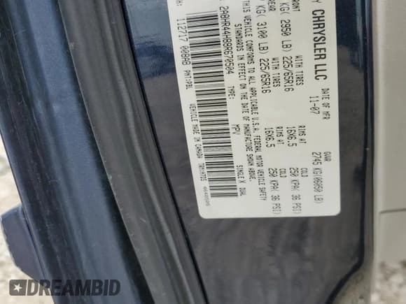 ✅ 2008 Chrysler Town & Country LX • VIN: 2A8HR44H88R670504 • Lot: 85944735. Wystawiony na Copart z przebiegiem 256 075 mil. Bezpłatny archiwum sprzedaży aukcyjnych z USA i szczegółowy raport historii pojazdu na DreamBid. Zdjęcie 13.