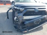 ✅ 2023 Toyota RAV4 XSE • VIN: JTMEB3FV7PD148587 • Lot: 43608035. Wystawiony na IAAI z przebiegiem 58 064 mil. Bezpłatny archiwum sprzedaży aukcyjnych z USA i szczegółowy raport historii pojazdu na DreamBid. Zdjęcie 6.