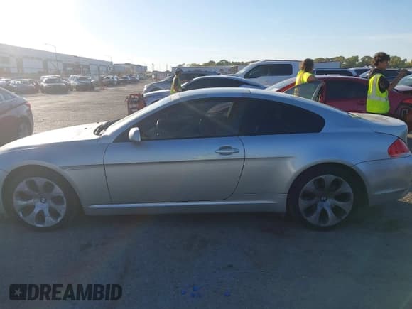 ✅ 2006 BMW 6 Series 650Ci • VIN: WBAEH13476CR50573 • Lot: 43640374. Wystawiony na IAAI z przebiegiem 169 811 mil. Bezpłatny archiwum sprzedaży aukcyjnych z USA i szczegółowy raport historii pojazdu na DreamBid. Zdjęcie 14.