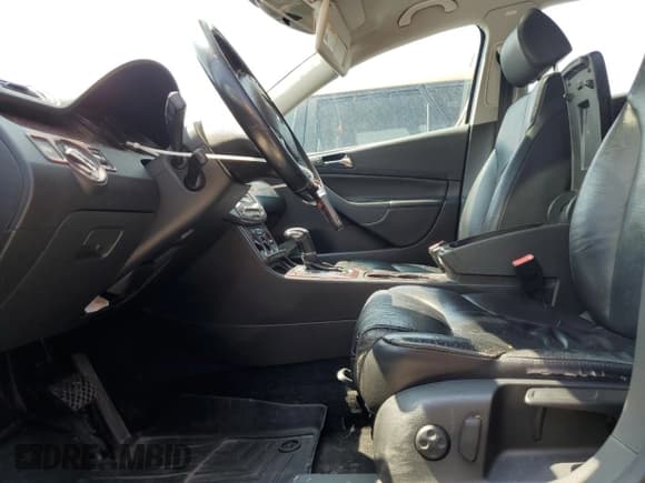 ✅ 2007 Volkswagen Passat 2.0T • VIN: WVWTK73CX7E003572 • Лот: 64676075. Опубликован ранее на Copart с пробегом 154 770 миль. Бесплатный доступ к архиву аукционных продаж из США и подробный отчёт об истории автомобиля на DreamBid. Изображение 7.