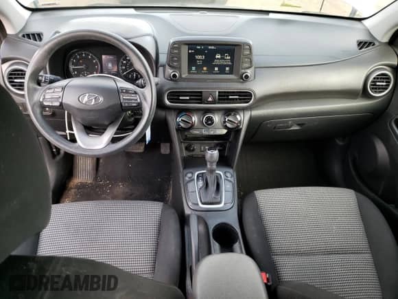 2019 Hyundai Kona SE с VIN KM8K1CAA9KU292480, выставлен на аукционе Copart как лот 40703773 с пробегом 34 744 миль миль и . История ставок и продаж доступна на DreamBid. Изображение 8.
