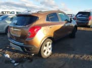 ✅ 2016 Buick Encore • VIN: KL4CJESB5GB634208 • Lot: 43660942. Wystawiony na IAAI z przebiegiem 78 273 mil. Bezpłatny archiwum sprzedaży aukcyjnych z USA i szczegółowy raport historii pojazdu na DreamBid. Zdjęcie 4.