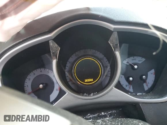 ✅ 2010 Cadillac SRX Luxury Collection • VIN: 3GYFNAEY8AS606392 • Lot: 90927885. Wystawiony na Copart z przebiegiem 263 544 mil. Bezpłatny archiwum sprzedaży aukcyjnych z USA i szczegółowy raport historii pojazdu na DreamBid. Zdjęcie 9.