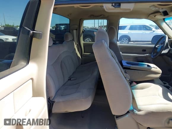 ✅ 2002 GMC Sierra 1500 SLE • VIN: 2GTEC19V621163065 • Лот: 43570609. Опубликован ранее на IAAI с пробегом 186 322 миль. Бесплатный доступ к архиву аукционных продаж из США и подробный отчёт об истории автомобиля на DreamBid. Изображение 8.