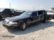 ✅ 2007 Lincoln Town Car Executive • VIN: 1L1FM88W37Y605323 • Lot: 59773904. Listed on Copart with 109,545 mi. Free auction sales archive from the USA and detailed vehicle history report at DreamBid. Image 1.