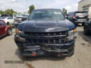 ✅ 2019 Chevrolet Silverado 1500 Custom Trail Boss • VIN: 1GCRYCEF6KZ267799 • Lot: 71669705. Wystawiony na Copart z przebiegiem 110 171 mil. Bezpłatny archiwum sprzedaży aukcyjnych z USA i szczegółowy raport historii pojazdu na DreamBid. Zdjęcie 5.