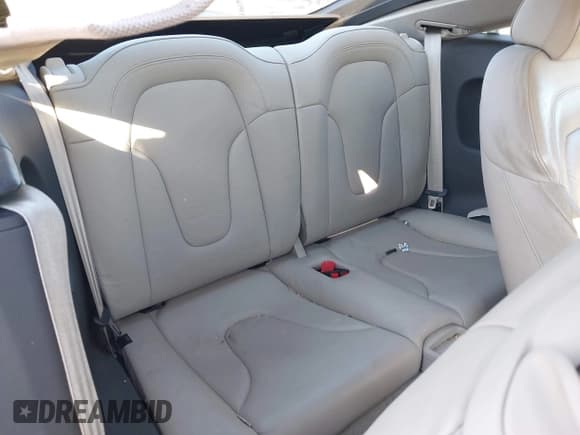 ✅ 2008 Audi TT 2.0T • VIN: TRUAF38J481011600 • Lot: 43153883. Wystawiony na IAAI z przebiegiem Nie podano. Bezpłatny archiwum sprzedaży aukcyjnych z USA i szczegółowy raport historii pojazdu na DreamBid. Zdjęcie 8.