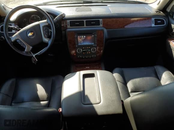 2013 Chevrolet Tahoe LTZ with VIN 1GNSKCE09DR110650, listed as a Copart auction lot 82342915 with 107,934 mi miles and Clean title. Bid and sale history available at DreamBid. Image 8.