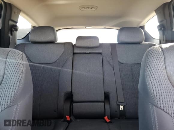 ✅ 2019 Hyundai Santa Fe SEL • VIN: 5NMS3CAD0KH026507 • Lot: 89660105. Wystawiony na Copart z przebiegiem 63 093 mil. Bezpłatny archiwum sprzedaży aukcyjnych z USA i szczegółowy raport historii pojazdu na DreamBid. Zdjęcie 10.