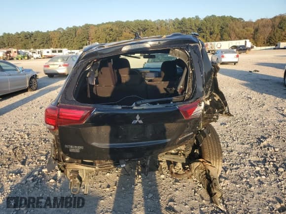 ✅ 2018 Mitsubishi Outlander SE • VIN: JA4AD3A3XJZ026793 • Лот: 93102685. Опубликован ранее на Copart с пробегом 75 398 миль. Бесплатный доступ к архиву аукционных продаж из США и подробный отчёт об истории автомобиля на DreamBid. Изображение 6.