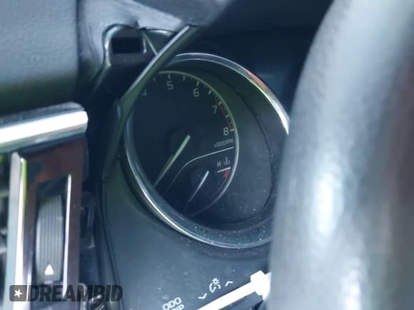 ✅ 2018 Toyota Camry LE • VIN: 4T1B11HK5JU678301 • Lot: 43509284. Listed on IAAI with 163,495 mi. Free auction sales archive from the USA and detailed vehicle history report at DreamBid. Image 15.