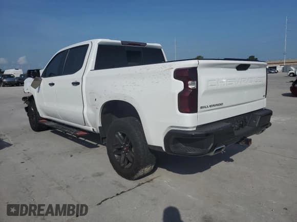 ✅ 2019 Chevrolet Silverado 1500 LT Trail Boss • VIN: 1GCPYFED3KZ136837 • Лот: 65928704. Опубликован ранее на Copart с пробегом 118 467 миль. Бесплатный доступ к архиву аукционных продаж из США и подробный отчёт об истории автомобиля на DreamBid. Изображение 2.