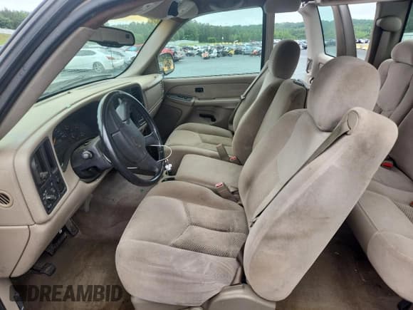 ✅ 2003 Chevrolet Silverado 1500 LS • VIN: 2GCEC19X631389044 • Lot: 58505165. Wystawiony na Copart z przebiegiem Nie podano. Bezpłatny archiwum sprzedaży aukcyjnych z USA i szczegółowy raport historii pojazdu na DreamBid. Zdjęcie 7.