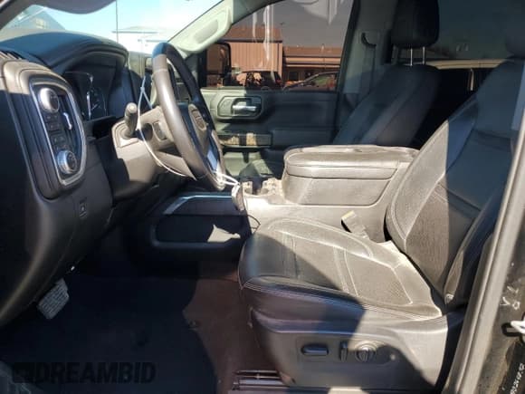 ✅ 2020 GMC Sierra 1500 • VIN: 0K1190264832 • Лот: 70651164. Опубликован ранее на Copart с пробегом 108 050 миль. Бесплатный доступ к архиву аукционных продаж из США и подробный отчёт об истории автомобиля на DreamBid. Изображение 7.