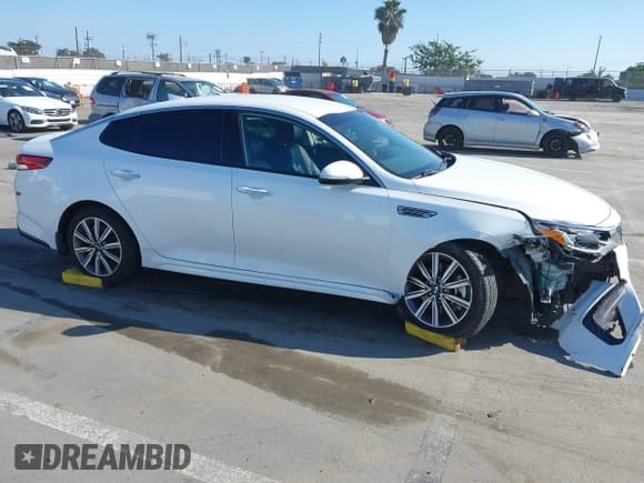 ✅ 2020 Kia Optima EX Premium • VIN: 5XXGU4L12LG398037 • Lot: 43347164. Wystawiony na IAAI z przebiegiem 116 750 mil. Bezpłatny archiwum sprzedaży aukcyjnych z USA i szczegółowy raport historii pojazdu na DreamBid. Zdjęcie 13.