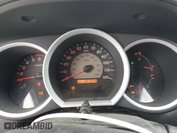 ✅ 2011 Toyota Tacoma • VIN: 5TFLU4EN5BX004763 • Lot: 82220995. Listed on Copart with 137,354 mi. Free auction sales archive from the USA and detailed vehicle history report at DreamBid. Image 9.