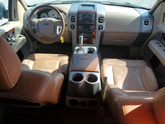 ✅ 2008 Ford F-150 XLT • VIN: 1FTPW14VX8KB36872 • Lot: 56118815. Wystawiony na Copart z przebiegiem 139 968 mil. Bezpłatny archiwum sprzedaży aukcyjnych z USA i szczegółowy raport historii pojazdu na DreamBid. Zdjęcie 8.