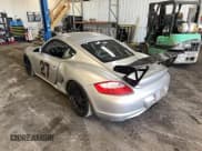 ✅ 2007 Porsche Cayman S • VIN: WP0AB29827U782212 • Lot: 86168235. Wystawiony na Copart z przebiegiem 35 779 mil. Bezpłatny archiwum sprzedaży aukcyjnych z USA i szczegółowy raport historii pojazdu na DreamBid. Zdjęcie 3.