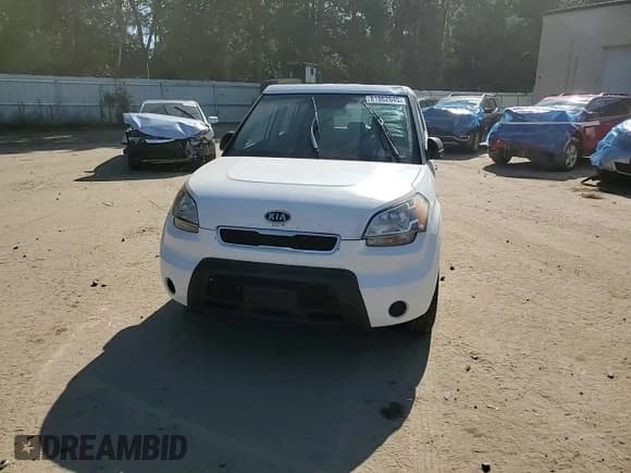 ✅ 2011 Kia Soul • VIN: KNDJT2A11B7704331 • Lot: 81862645. Wystawiony na Copart z przebiegiem 212 981 mil. Bezpłatny archiwum sprzedaży aukcyjnych z USA i szczegółowy raport historii pojazdu na DreamBid. Zdjęcie 13.